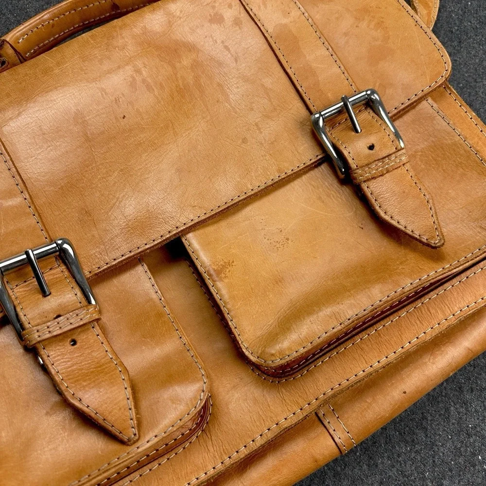 Vintage M.R. Canoa Industria Argentina Cowhide‎ Leather Messenger Bag Satchel